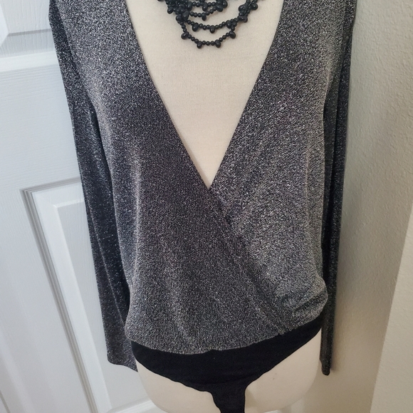 Silver Shimmer Long Sleeve V Neck Bodysuit Women's Size Medium - Picture 2 of 7
